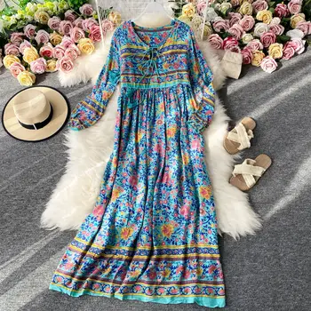 2023 Nauja pavasario madinga retro didelės sūpynės ilga suknelė Bohemijos laisvalaikio moterų laisva gėlėta itin ilga paplūdimio atostogų suknelė