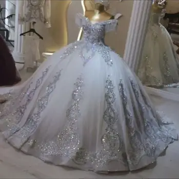 2024 Blizganti sidabrinė svarainių suknelė Princesės pūstas sijonas Sparkly Crystal Applique Corset vestido para 15 años adolecentes