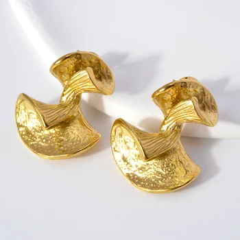 CHARMOMENT Susuktos formos pakabinami auksiniai nerūdijančio plieno punk auskarai moterims Indijos mados paprasto stiliaus sužadėtuvių dovana