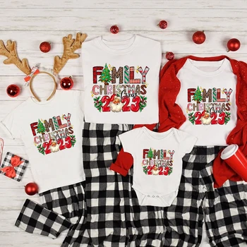 Family Christmas Crew 2023 Matching Tshirts Adult Kids marškinėliai Baby Rompers Tėvas Motina Dukra Sūnus Dera šeimos apranga