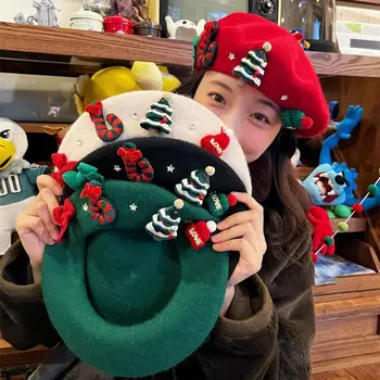 Kalėdų skrybėlė Beretė Moteriška žieminiai galvos apdangalai Kalėdų vakarėlis Pasipuoškite Naujųjų metų dovanomis Miela mergina Moterys Vilna Tvido beretė