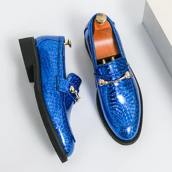 Karštas pardavimas Vyriški blizgūs odiniai batai Europa Amerika Prabangi mėlyna aukštos klasės banketinių suknelių batai Vyriški kepalai Nemokamas pristatymas