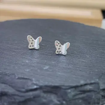 Korėjiečių 925 sidabrinių adatų asimetrija Auskarai Auskarai moterims Tuščiaviduriai drugelio širdis Madinga ausis Auskarų vėrimas Kūno papuošalai