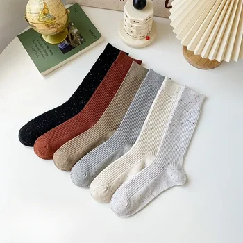 Moteriškos ilgos kojinės Aukštos kokybės ruduo Žiema Šiltas storas vidurinis vamzdelis Saldainių spalva Korėjietiško stiliaus tendencija Elegantiškos krūvos kojinės moterims