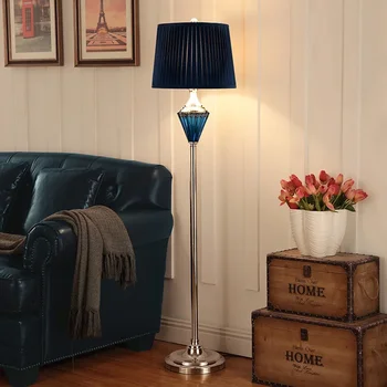 mėlyna europietiško stiliaus grindų lempa miegamojo svetainė paprasta moderni kūrybinė stiklinė pažangi sensacija amerikietiška naktinė stalinė lempa