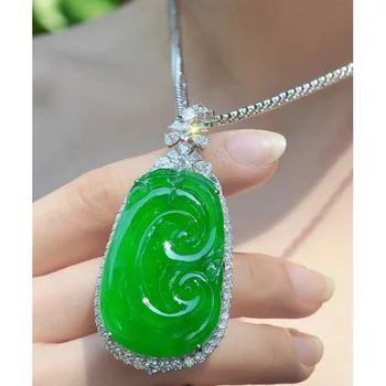 Natural Jade a Goods Good Luck Emerald Pendant Ice-like Full Sun Green Smile