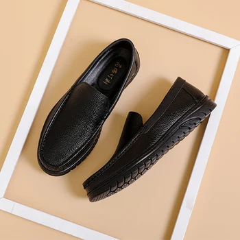 Natūralios odos vyriški batai Laisvalaikio prabangos prekės ženklas Vyriški loaferiai Itališki mokasinai Kvėpuojantis slydimas ant vyrų vairavimo batų Chaussure Homme