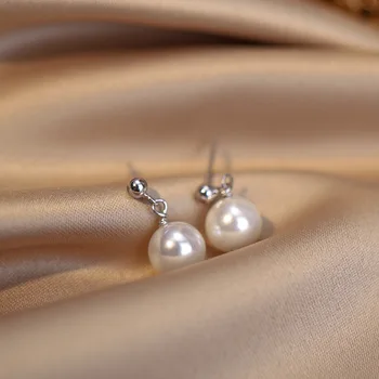 Paprasta prancūziška perlų imitacija Auskaras moterims Apvalūs smeigės auskarai Kalėdų dovana Netaisyklingo dizaino neįprasti auskarai
