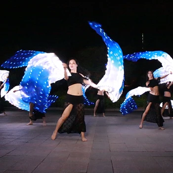 pilvo šokio aksesuarai Šilko šydo ventiliatorius su 180cm ilgio mėlynos ir baltos spalvos LED žibintais Praktikos ir scenos pasirodymo šokių kostiumai