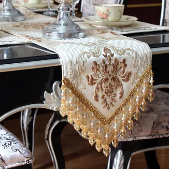 Smėlio spalvos karališkas prabangus žakardo stalas Bėgikas Europietiškas subtilus kuto pakabukas Staltiesė Staltiesė Staltiesė vestuvių viešbučio vakarienės vakarėliui