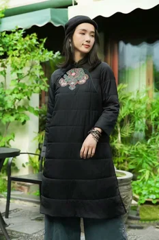 Vintažiniai moteriški drabužiai Žieminiai siuvinėjimai šiltas dygsniuotas švarkas juodas Lengvas striukės dizaineris prabangus ilgas paminkštintas paltas